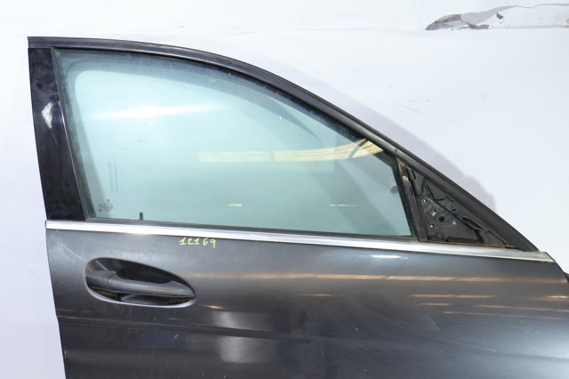 Drzwi przednie prawe A2047200205 MERCEDES