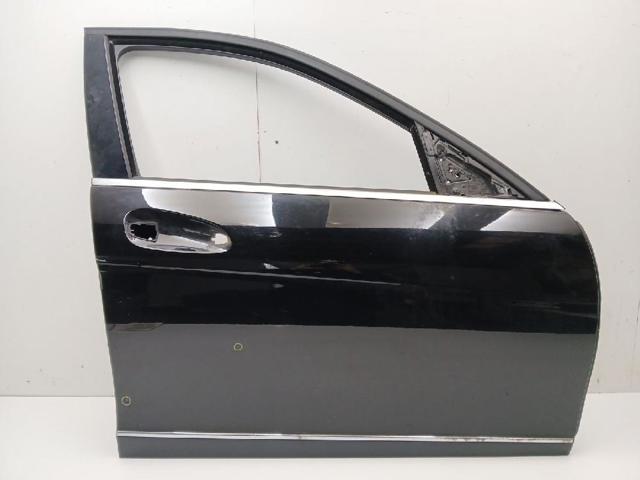 Drzwi przednie prawe A2047200205 MERCEDES