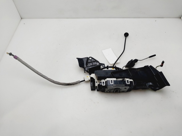 Zamek drzwi przednich lewych A2047200335 MERCEDES
