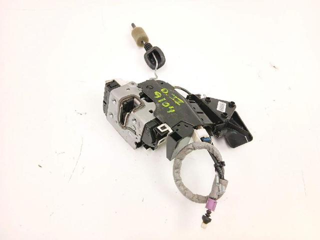 Zamek drzwi przednich lewych A2047200335 MERCEDES