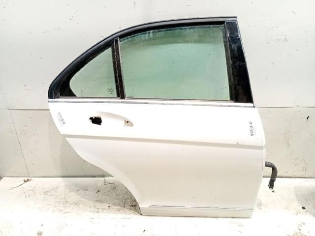 Drzwi tylne prawe A2047302200 MERCEDES