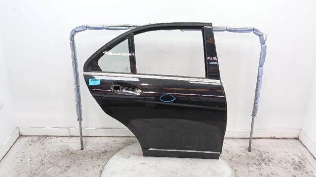 Drzwi tylne prawe A2047302200 MERCEDES