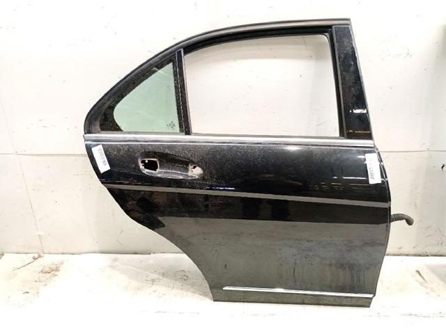 Drzwi tylne prawe A2047302200 MERCEDES