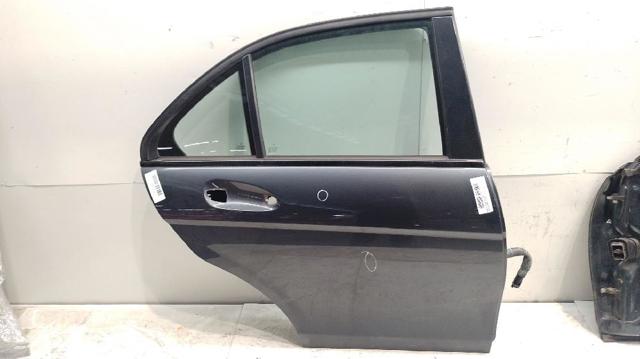 Drzwi tylne prawe A2047302200 MERCEDES