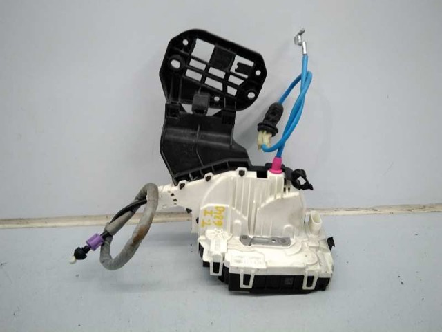 Zamek drzwi tylnych lewych A2047302735 MERCEDES