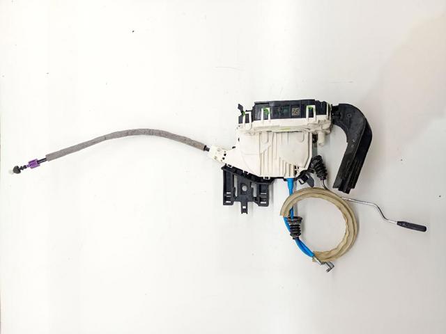 Zamek drzwi tylnych prawych A2047302835 MERCEDES