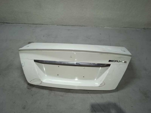 Klapa bagażnika A2047500075 MERCEDES