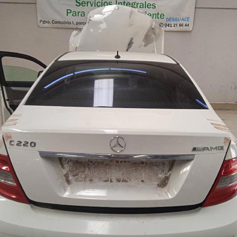 Klapa bagażnika A2047500075 MERCEDES