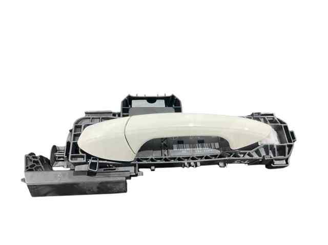Klamka drzwi prawych przednia/tylna zewnętrzna A2047600270 MERCEDES