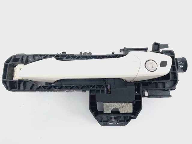 Pałąk zewnętrznej klamki drzwi przednich lewej A2047601534 MERCEDES