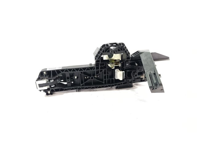 Pałąk zewnętrznej klamki drzwi tylnych lewych A2047602134 MERCEDES