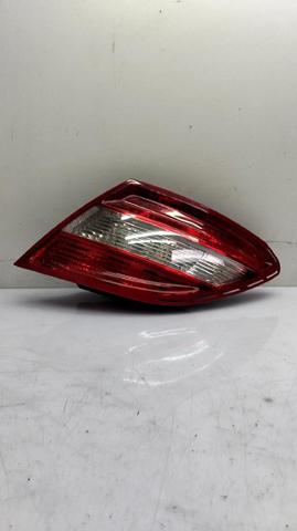 Kupić Lampa zespolona tylna prawa Mercedes C  W204 w dobrej cenie