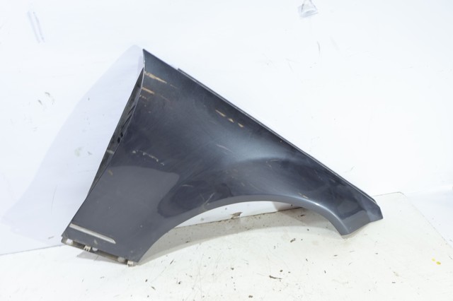 Błotnik przedni prawy A2048800218 MERCEDES