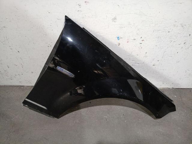 Błotnik przedni prawy A2048800218 MERCEDES
