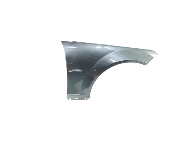 Błotnik przedni prawy A2048800218 MERCEDES