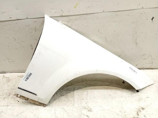 Błotnik przedni prawy A2048801418 MERCEDES