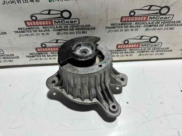 Poduszka (podpora) silnika prawa A2052406717 MERCEDES