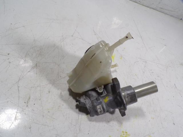 Główny cylinder hamulców A2054300001 MERCEDES