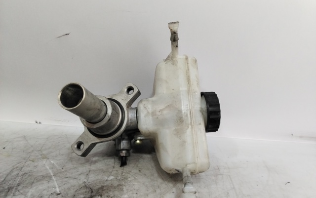 Zbiorniczek głównego cylindra hamulcowego (płynu hamulcowego) A2054300002 MERCEDES