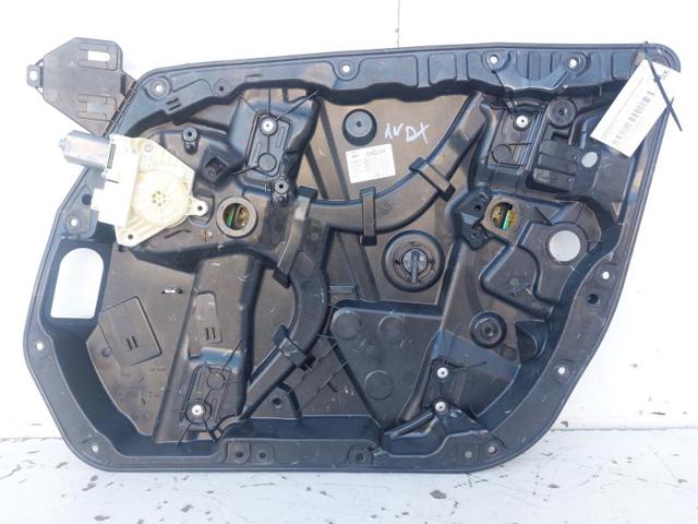 Mechanizm podnoszenia szyby drzwi przednich prawych A2057205023 MERCEDES