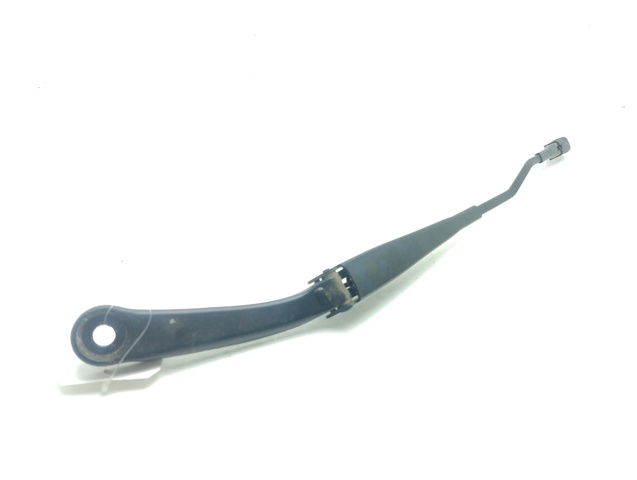 Ramię wycieraczki szyby przedniej A2058208301 MERCEDES