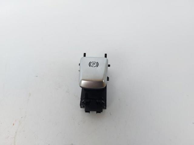 Przycisk elektromechanicznego hamulca postojowego (ręcznego) A2059051516 MERCEDES