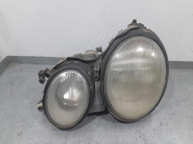 Reflektor lewy A208820016164 MERCEDES