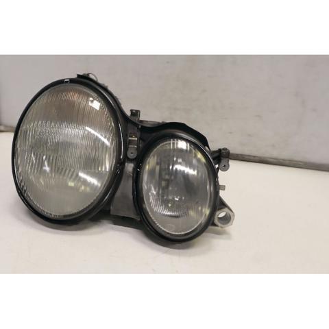 Reflektor prawy A2088200261 MERCEDES