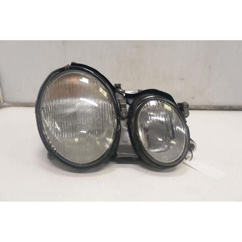 Reflektor prawy A2088200261 MERCEDES