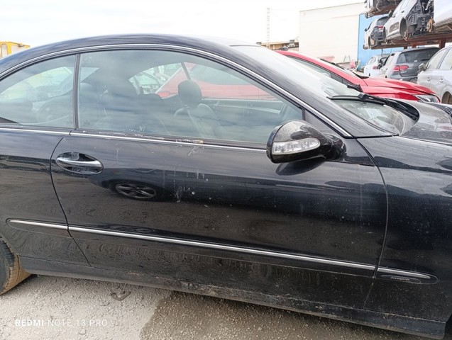 Drzwi przednie prawe A2097200205 MERCEDES