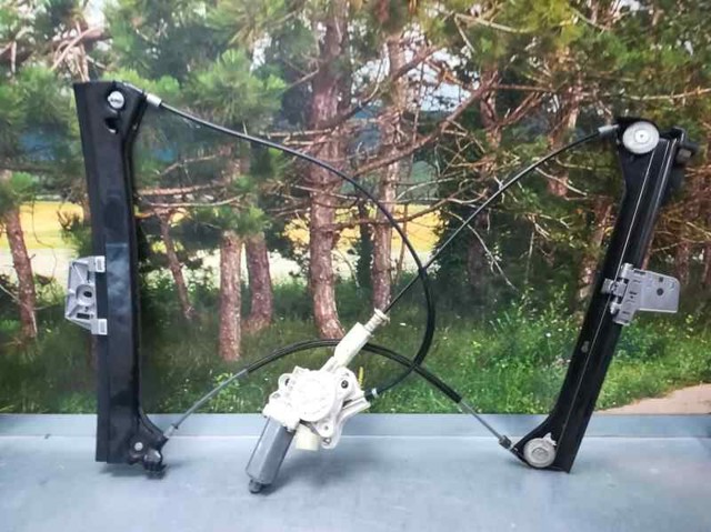 Mechanizm podnoszenia szyby drzwi przednich lewych A2097200746 MERCEDES