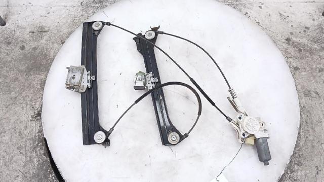 Mechanizm podnoszenia szyby drzwi przednich lewych A2097200746 MERCEDES