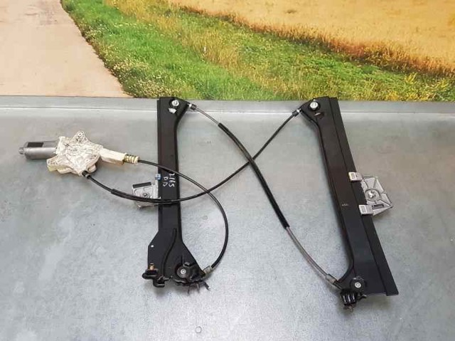 Mechanizm podnoszenia szyby drzwi przednich prawych A2097200846 MERCEDES
