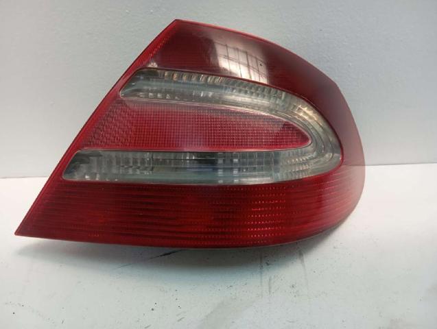 Lampa zespolona tylna prawa A2098200264 MERCEDES