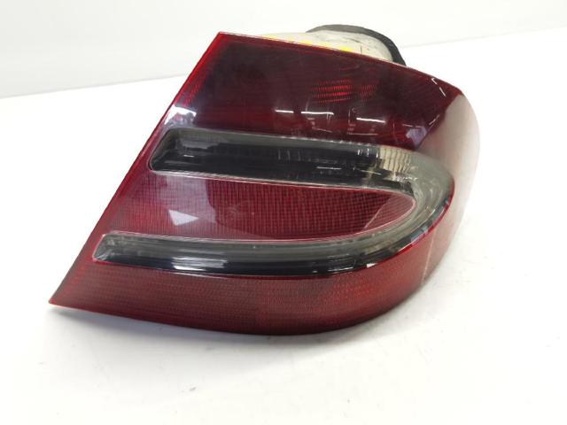 Lampa zespolona tylna prawa A2098200264 MERCEDES