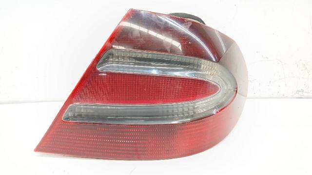 Lampa zespolona tylna prawa A2098200264 MERCEDES