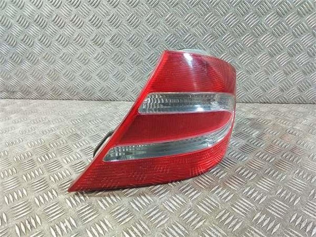 Lampa zespolona tylna prawa A2098200264 MERCEDES