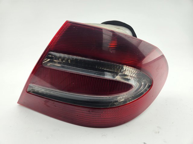 Lampa zespolona tylna prawa A2098200264 MERCEDES