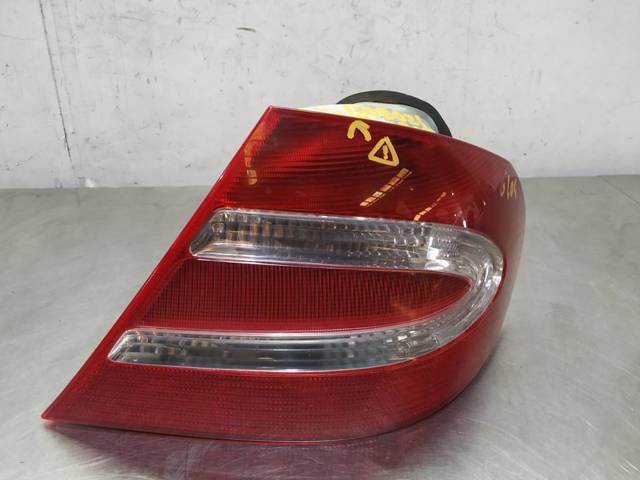 Lampa zespolona tylna prawa A2098200264 MERCEDES