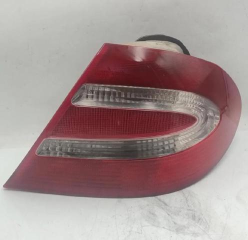 Lampa zespolona tylna prawa A2098200264 MERCEDES