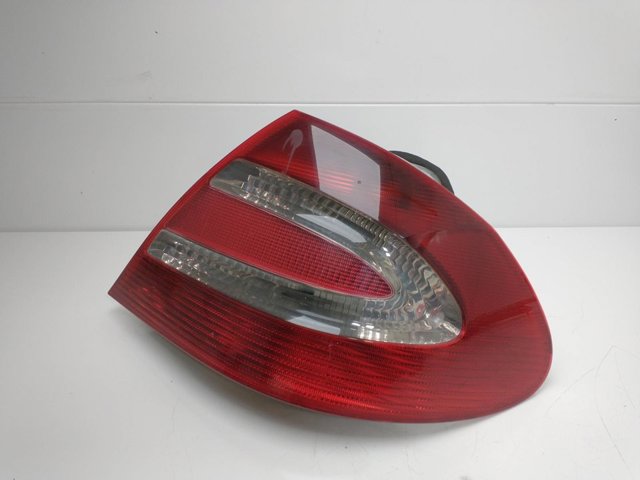 Lampa zespolona tylna prawa A2098200264 MERCEDES