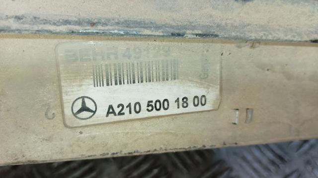 Chłodnica intercoolera A2105001800 MERCEDES