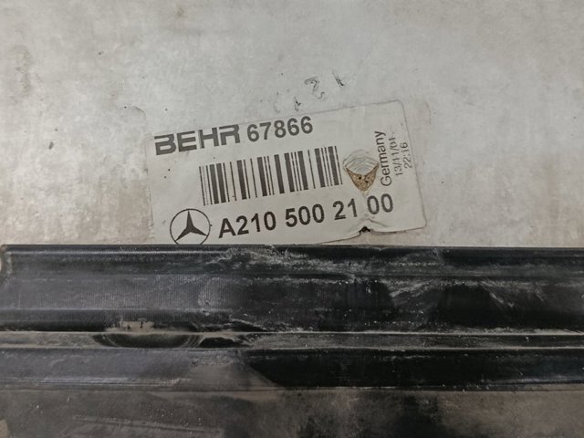 Chłodnica intercoolera A2105002100 MERCEDES