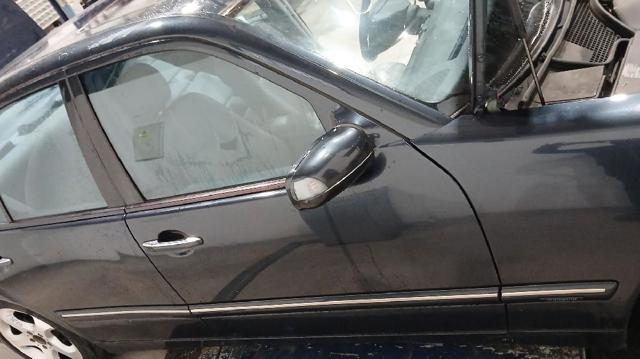 Drzwi przednie prawe A2107201605 MERCEDES