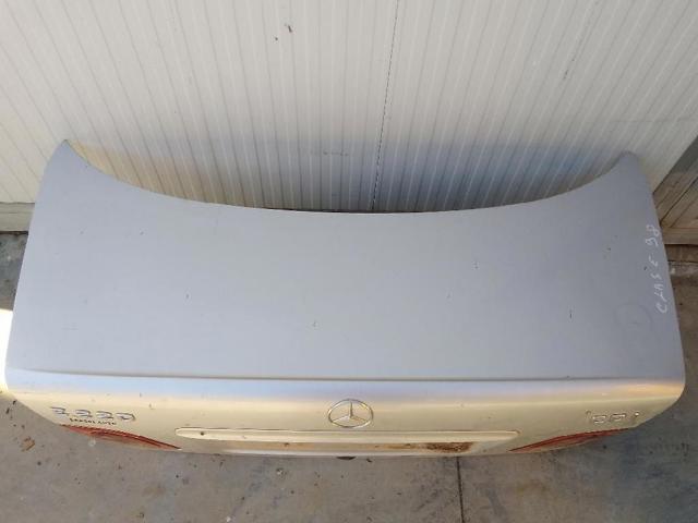 Klapa bagażnika do Mercedes E W210