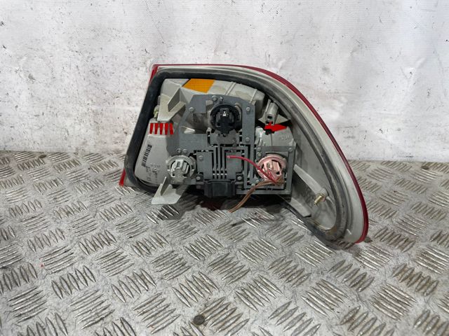 Lampa zespolona tylna lewa zewnętrzna A2108200164 MERCEDES