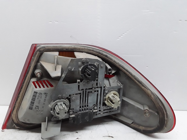 Lampa zespolona tylna lewa zewnętrzna A2108200164 MERCEDES