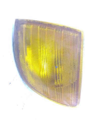 Powtarzacz kierunkowskazu na błotniku A2108200421 MERCEDES