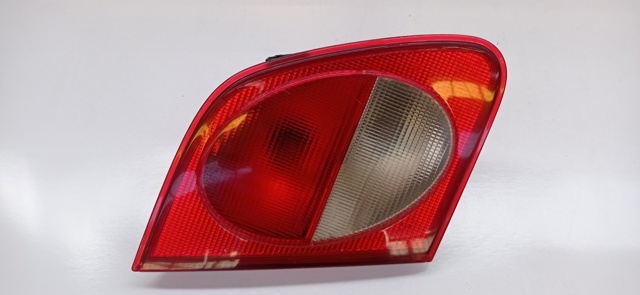 Lampa zespolona tylna lewa wewnętrzna A21082009 MERCEDES