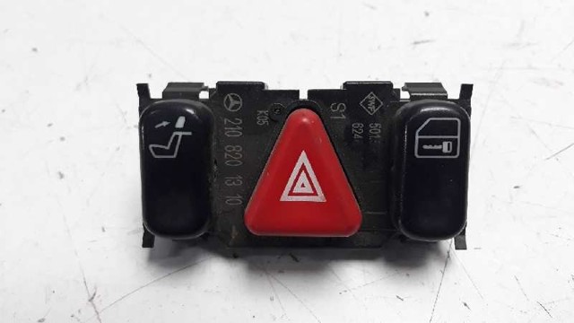 Przycisk włączania światła awaryjnego A2108201310 MERCEDES